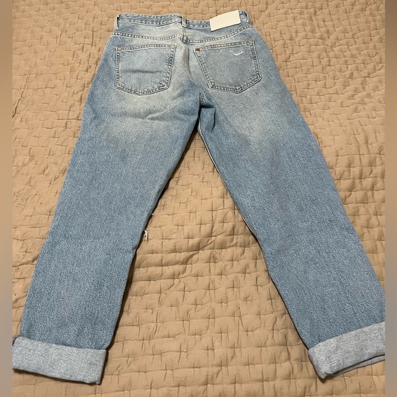 Ripped Boyfriend Jeans - Picture 8 of 9